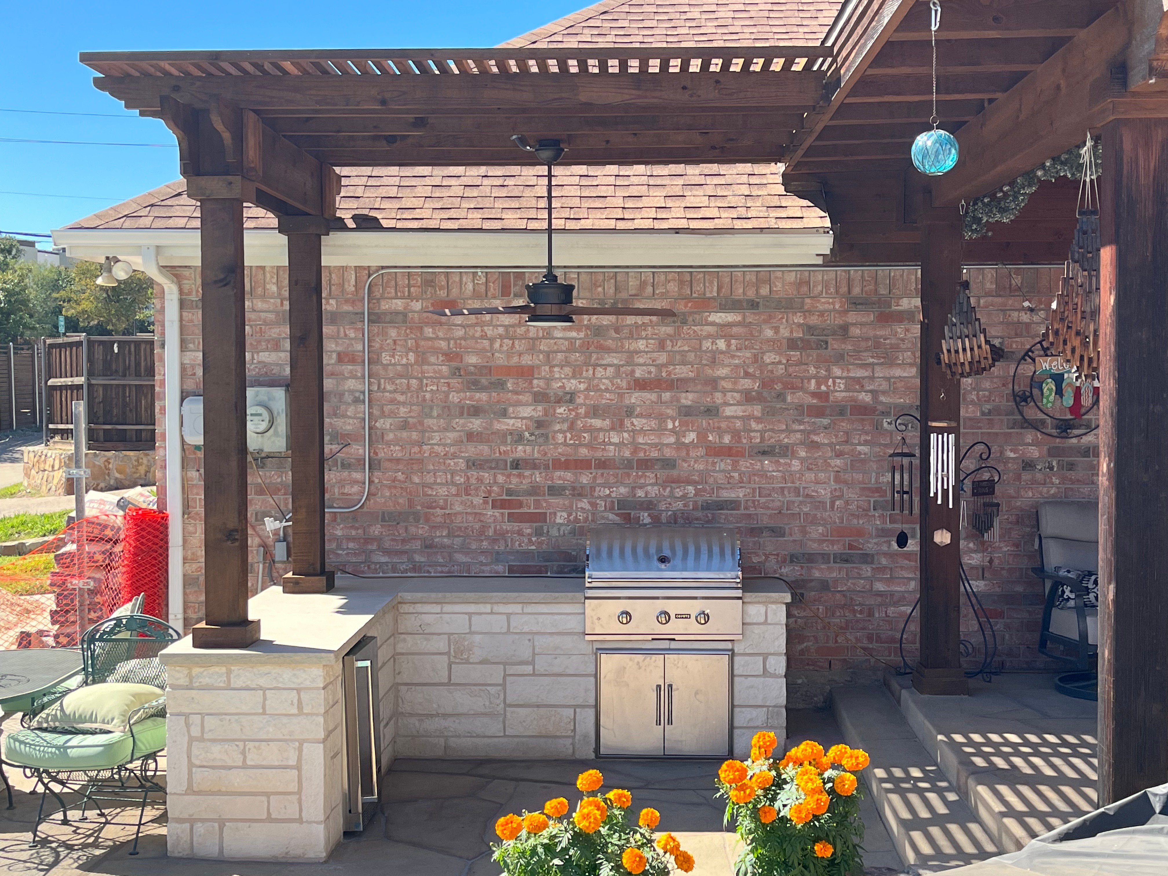Outdoor Kitchen