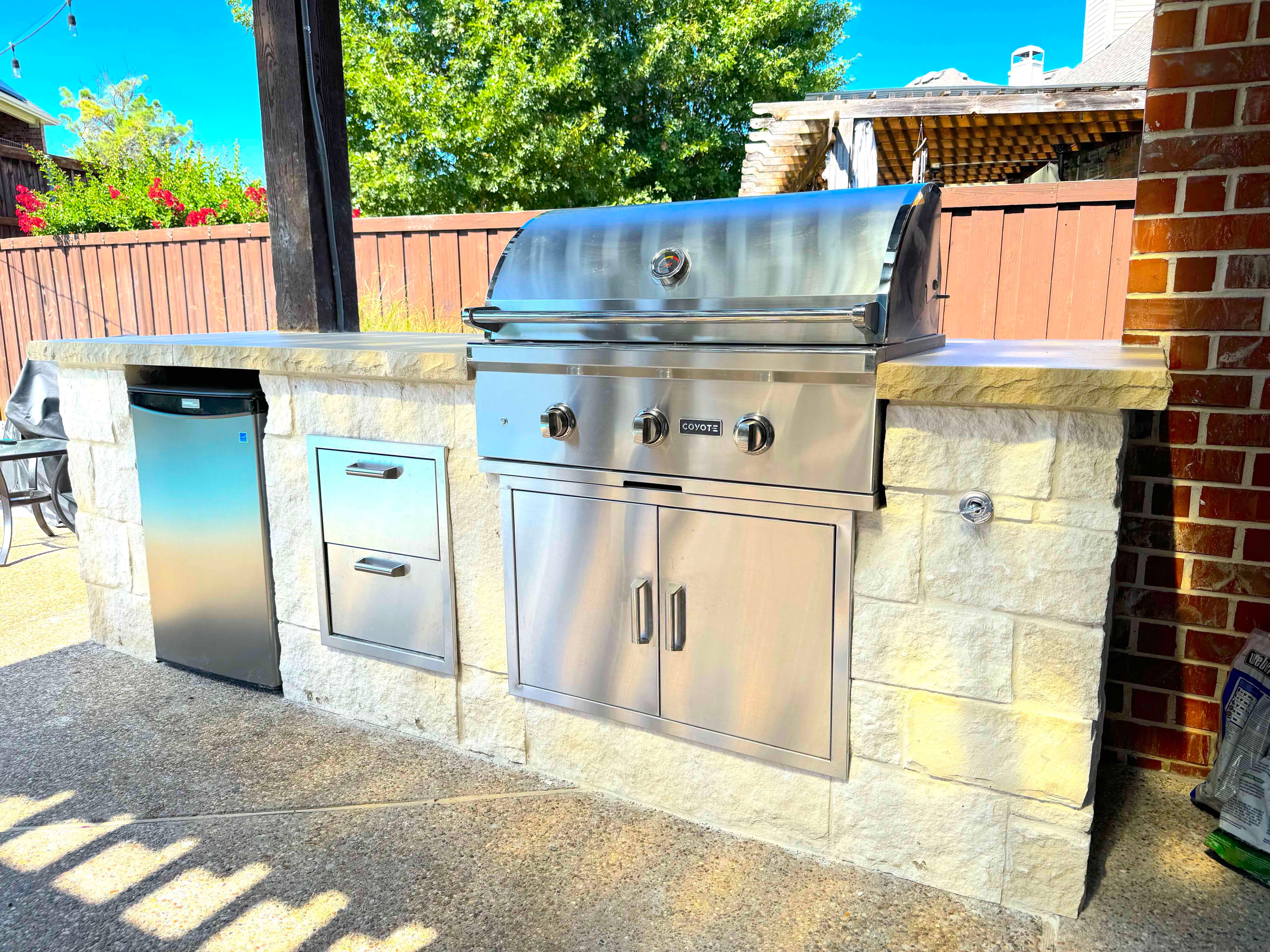 Outdoor Kitchen